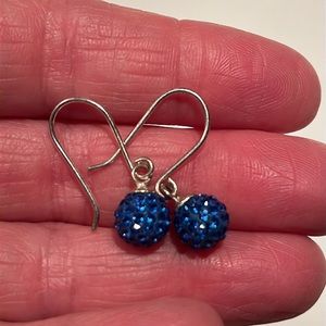 NWOT beautiful & playful Crystal-ogy blue sapphire sterling silver wire earrings